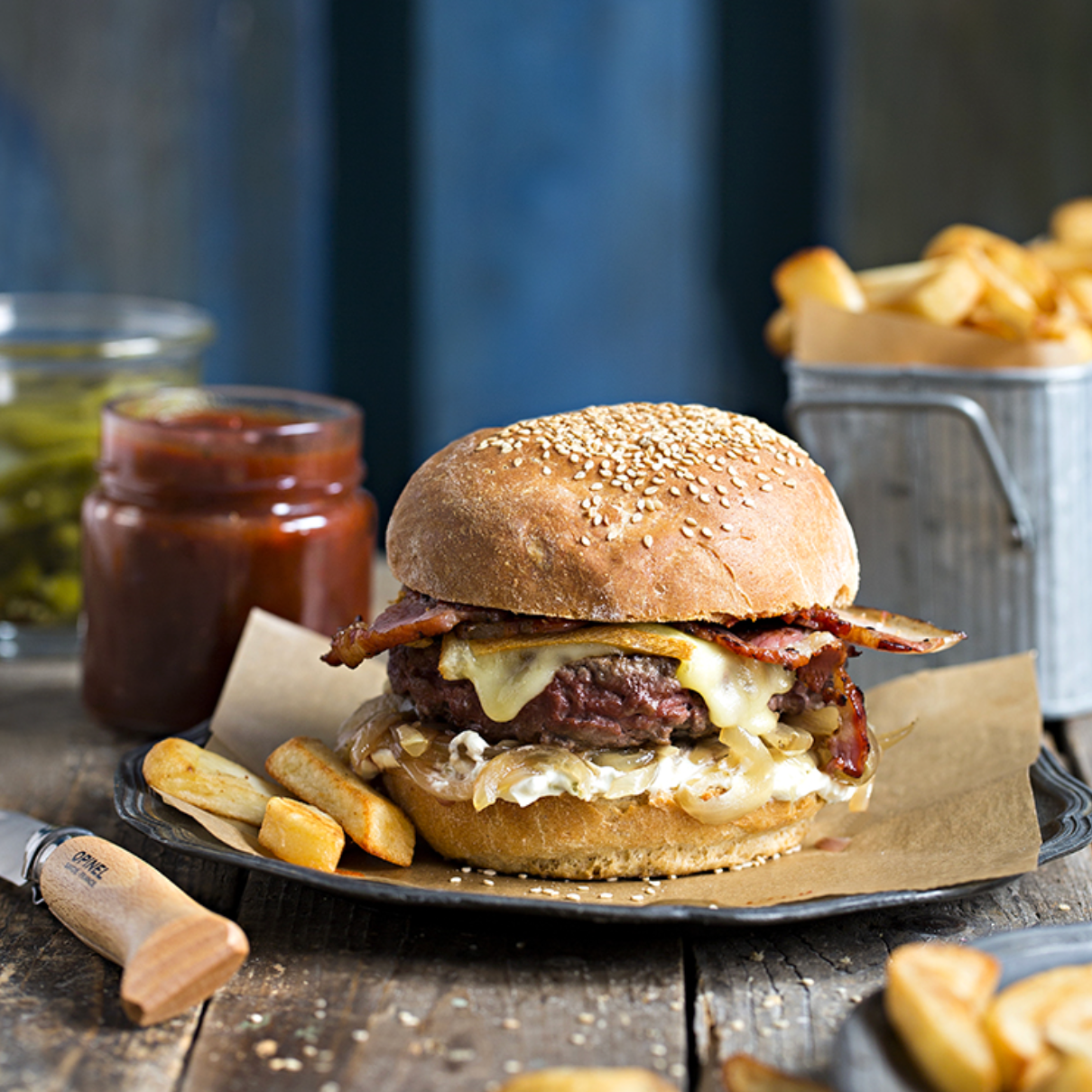 Raclette le Fribourg Herbs Cheese Burger